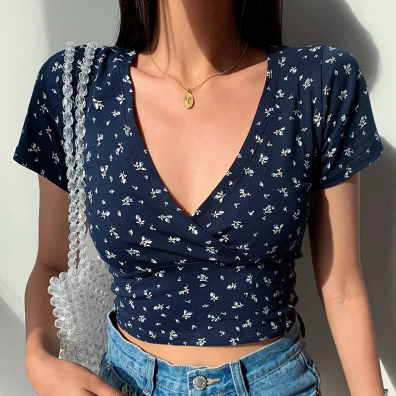 Summer Solid V Neck T Shirts Women Short Sleeve Short Tops Crop Tops Ladies Y2K Tops Tees Female Shirts White Pink