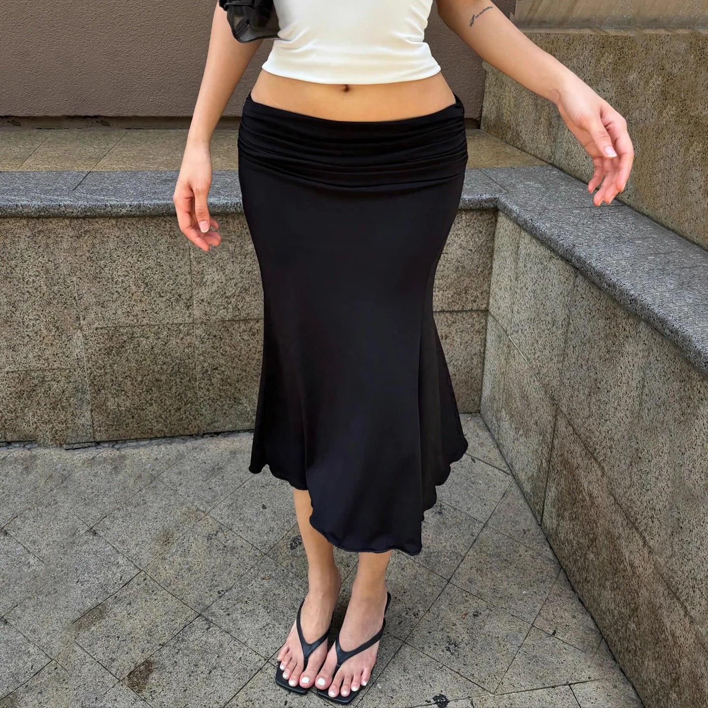 SUCHCUTE Basic Solid Folds Low-Waisted Midi Skirts Chic Black Slim Skirts  Lady Party Bottoms Summer All match Clothes Coquette