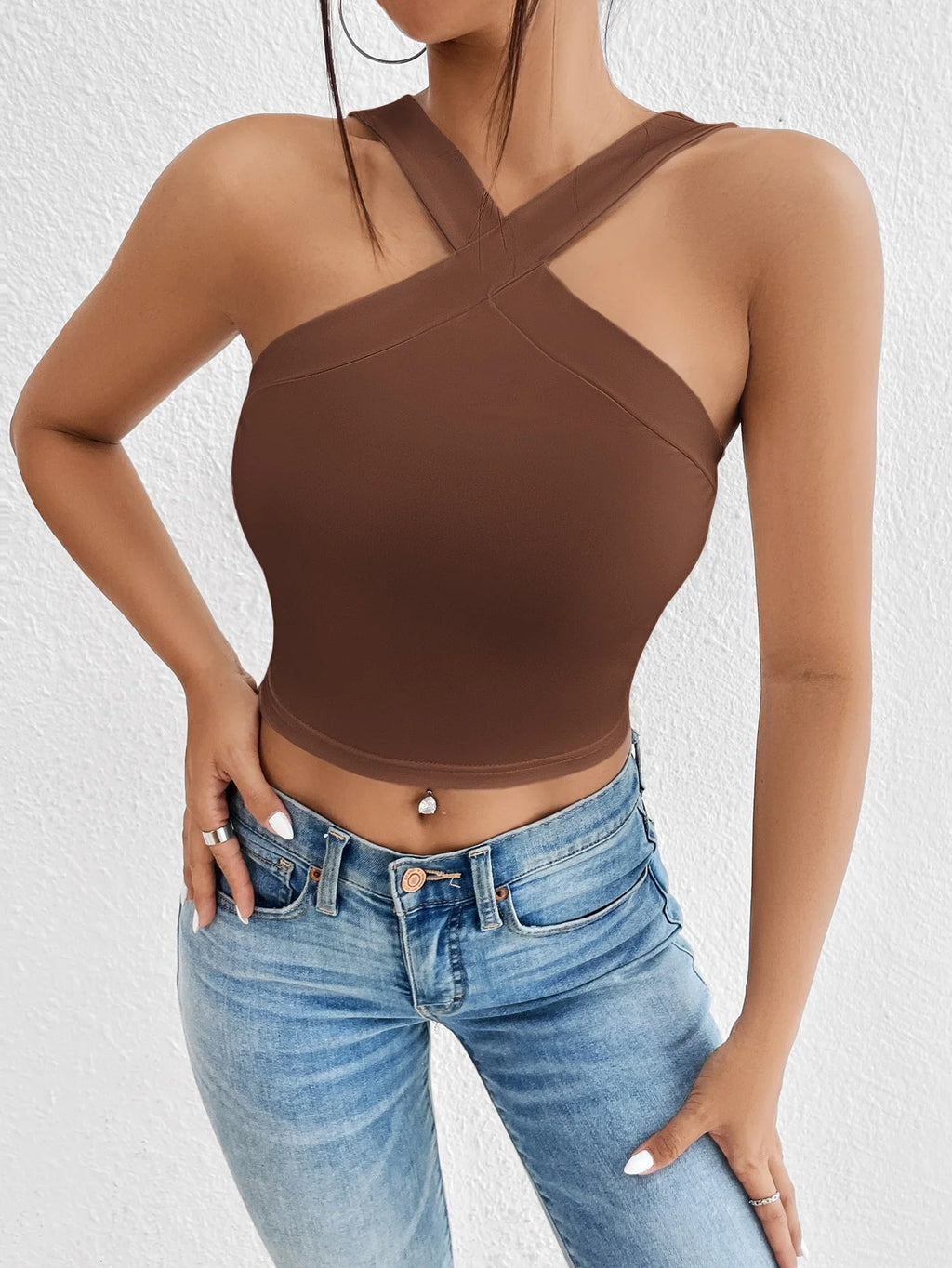 A new summer sexy halter top, a solid color slimming short halter top