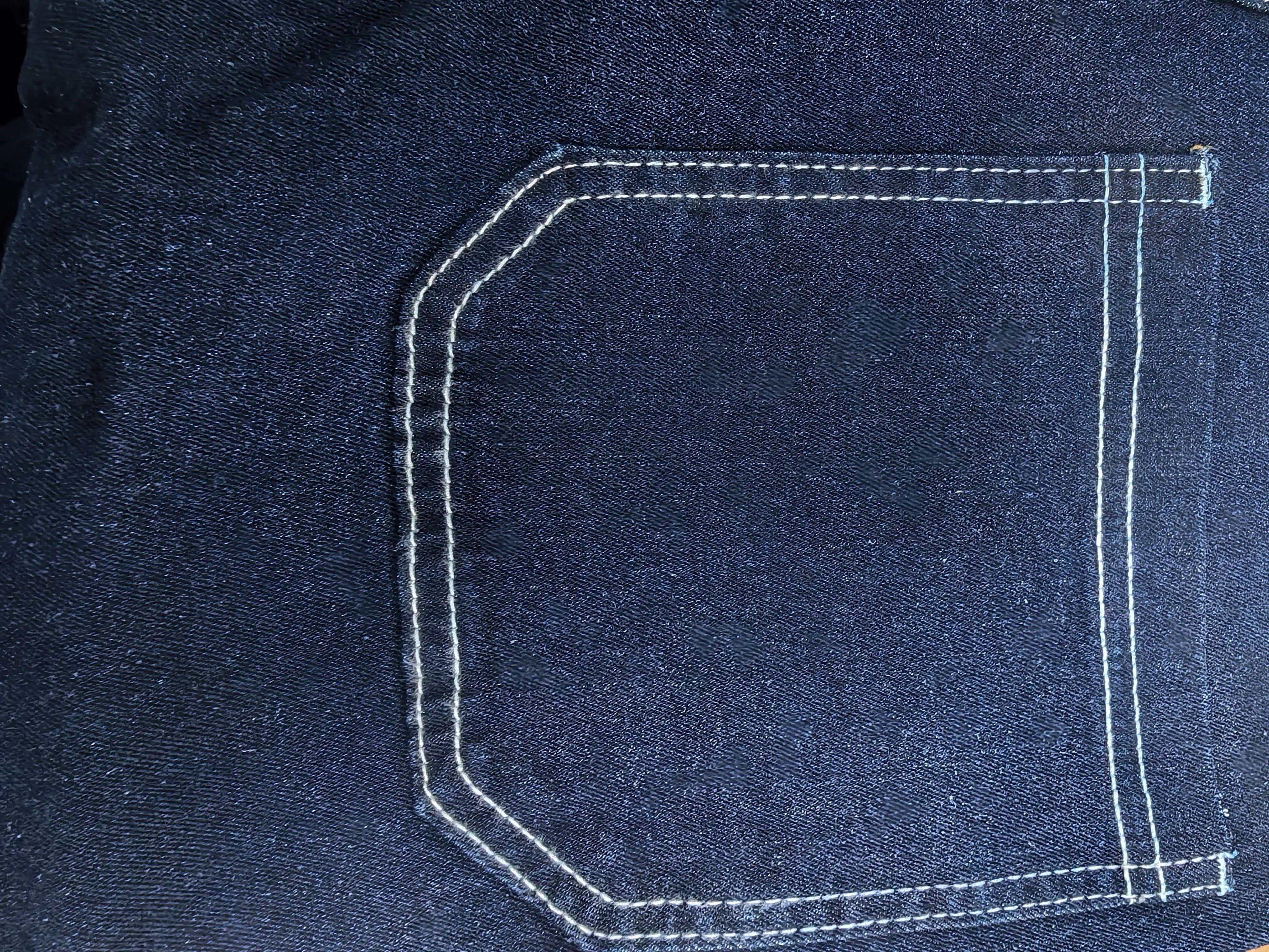 Retro Dark Blue Adjustable Buckle Capri Jeans