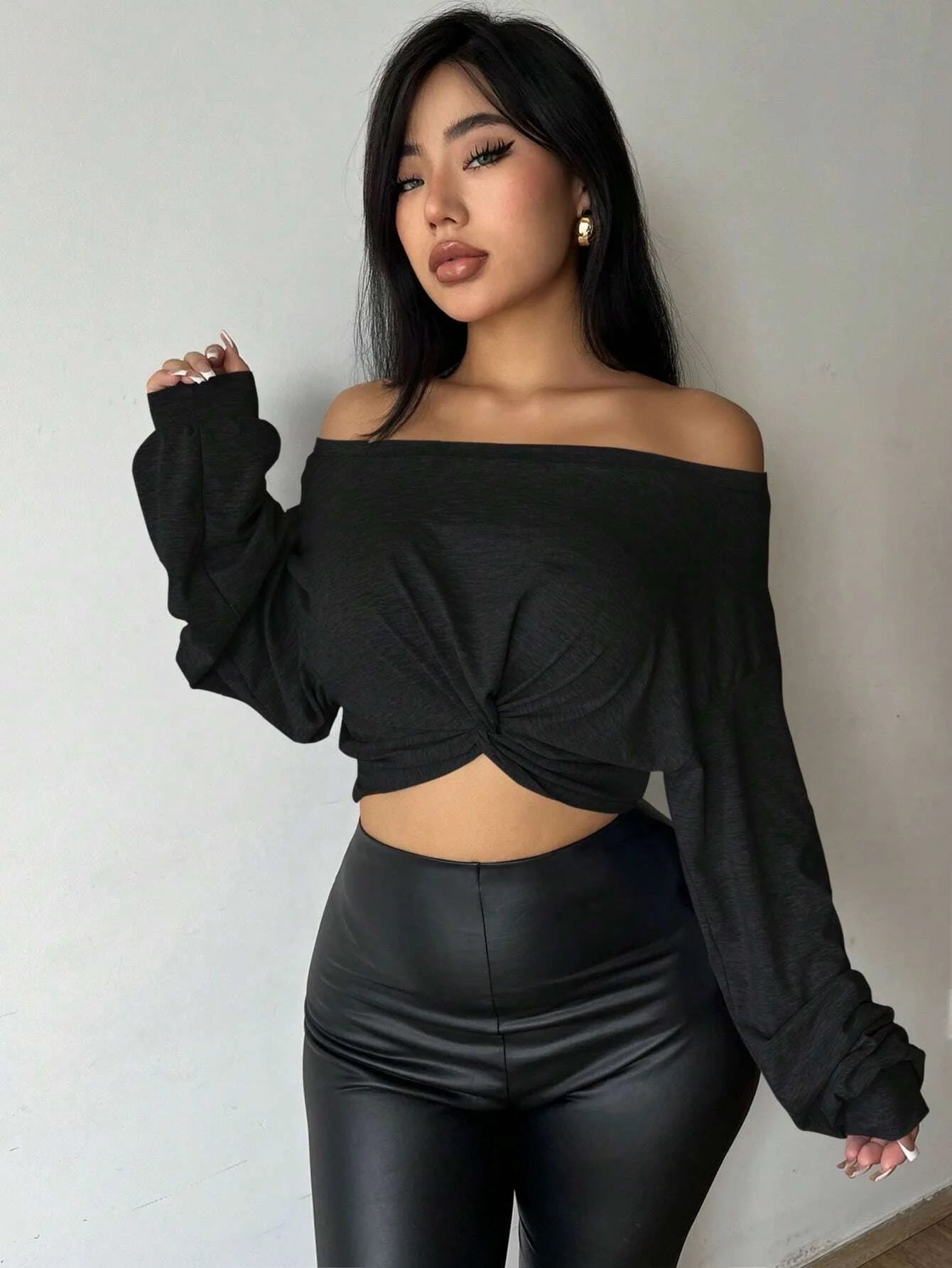 Women's Off-Shoulder One-Shoulder Collar Front-Tie Short Top